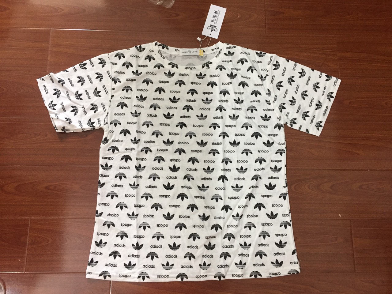 áo chữ adidas.jpg