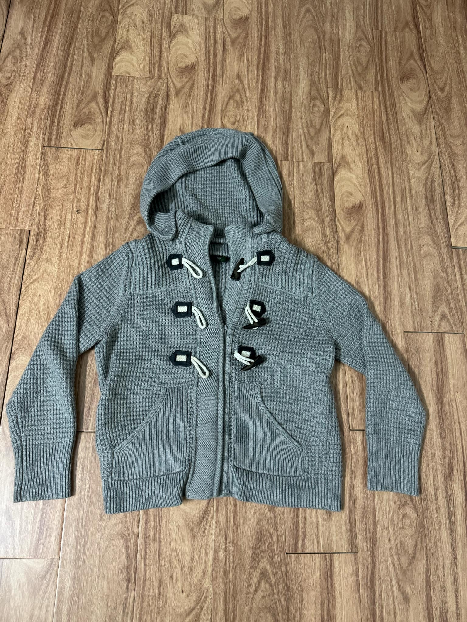 ao khoac len mau ghi da.jpg