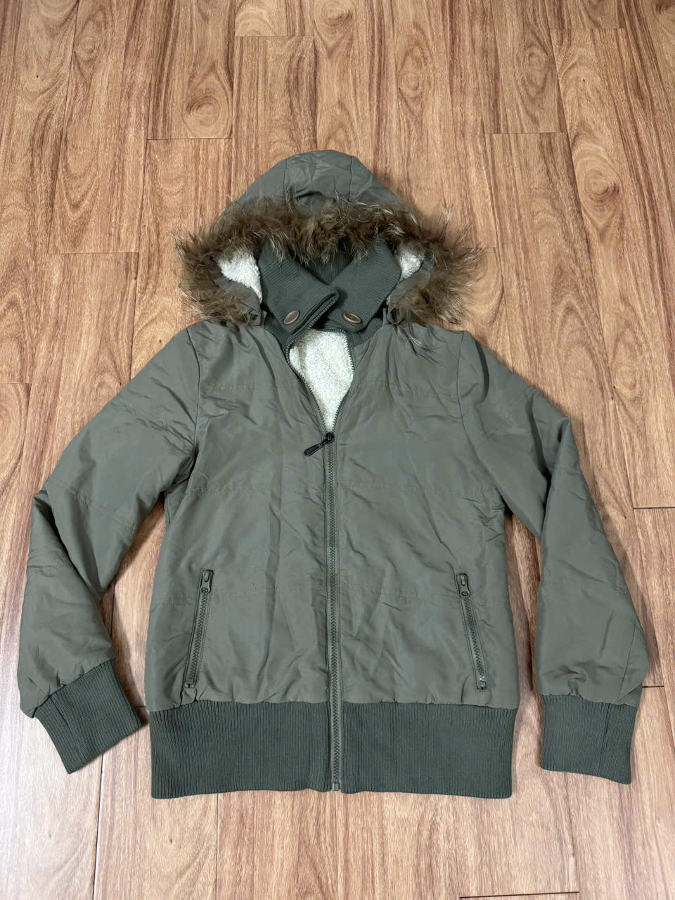 áo khoác mầu bộ đội.jpg