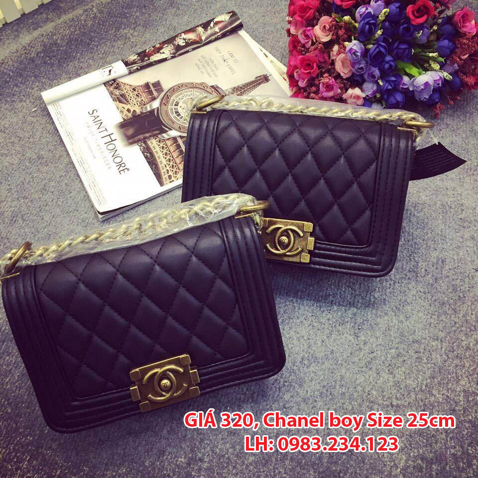 chanel boy size 25.jpg