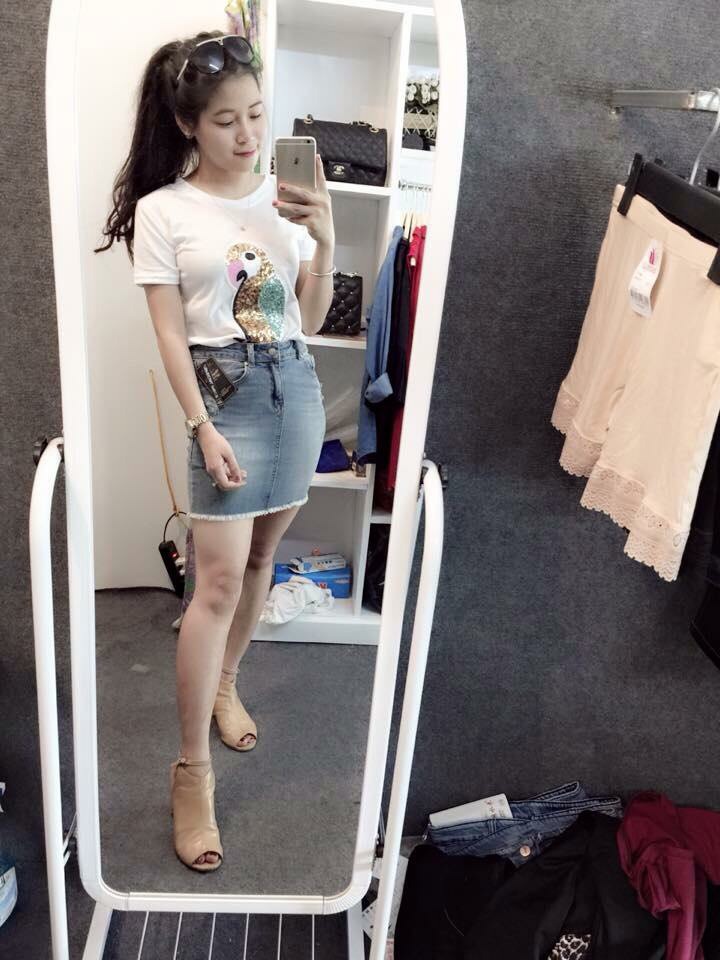 guong-soi-toan-than-guong-di-dong-guong-soi-di-dong-mau-trang.jpg