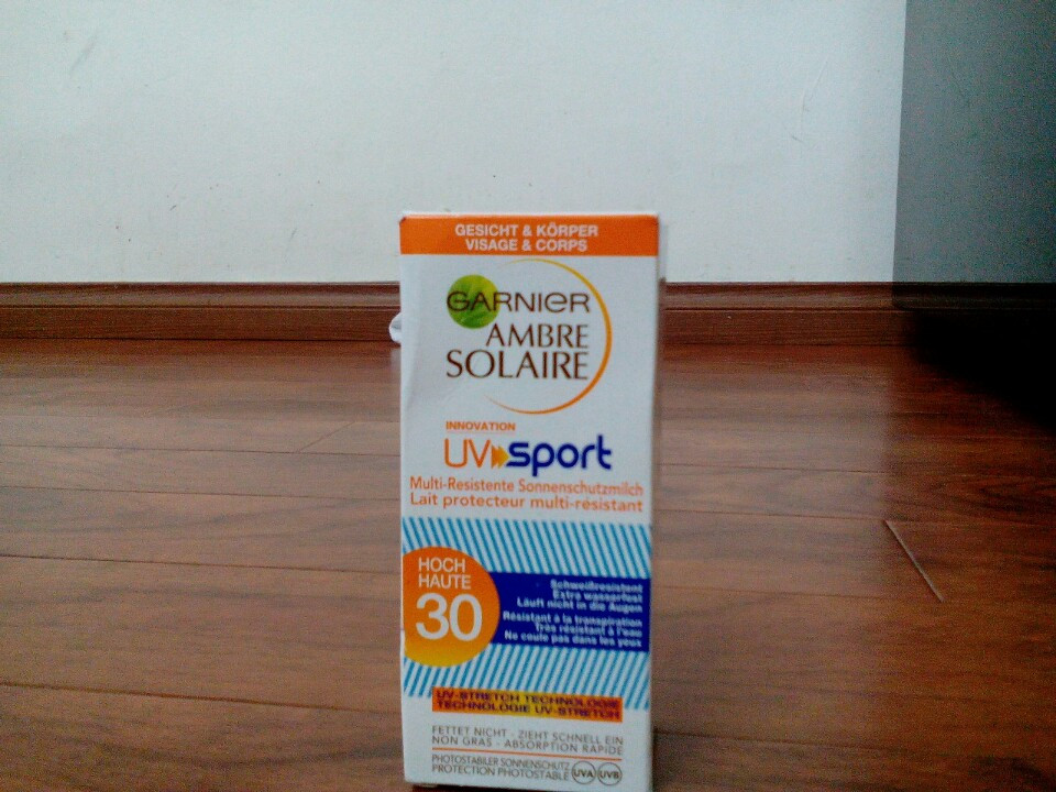 Kem chong nang toan than-400k.jpg