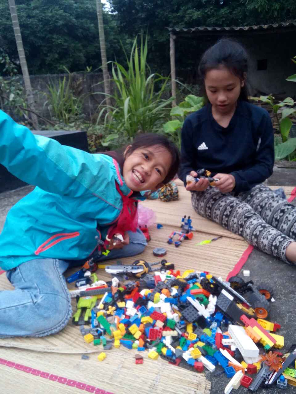 lego 1.jpg