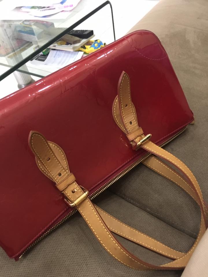 LV đỏ 1.jpg