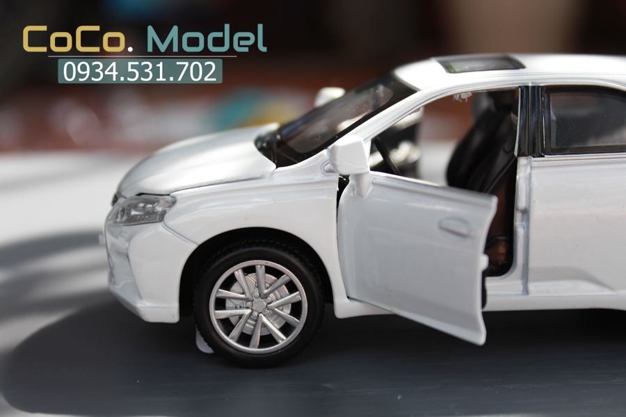 mo-hinh-o-to-lexus-Rx450h (10).JPG