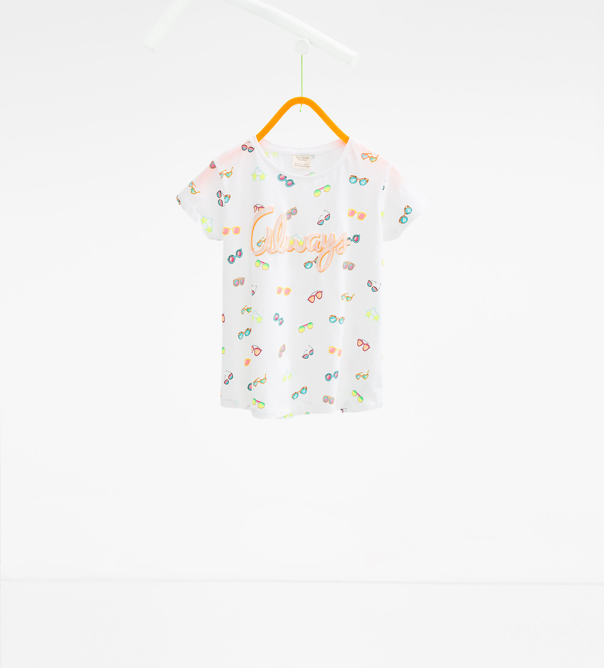 Text and print T-shirt Ref  3402608.jpg