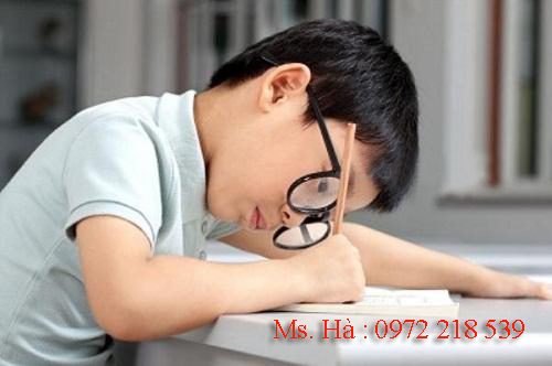 trieu-chung-can-thi-o-tre.jpg