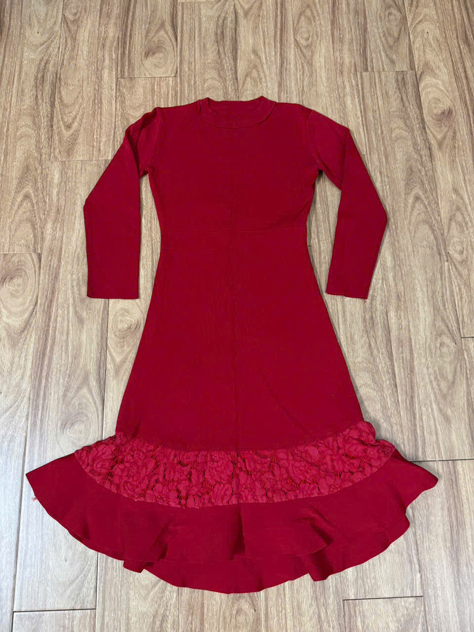 váy len đỏ.jpg
